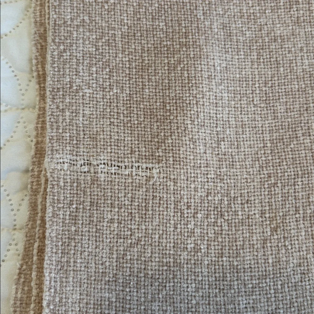 Chenille Cozy Tan Throw Blanket W/Fringe Decor Piece Gorgeous 40 wide x 58 long